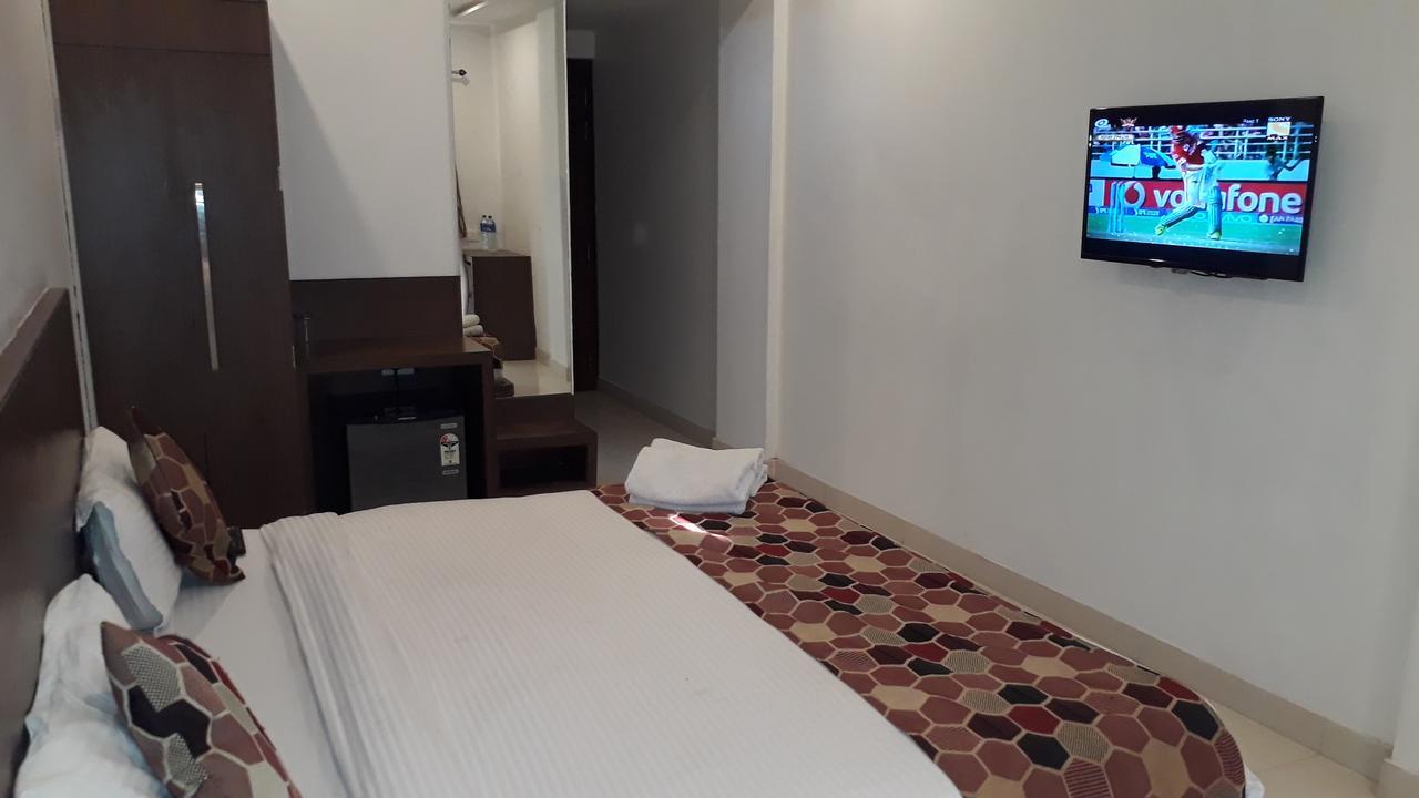 Hotel Delux Inn Agra  Εξωτερικό φωτογραφία