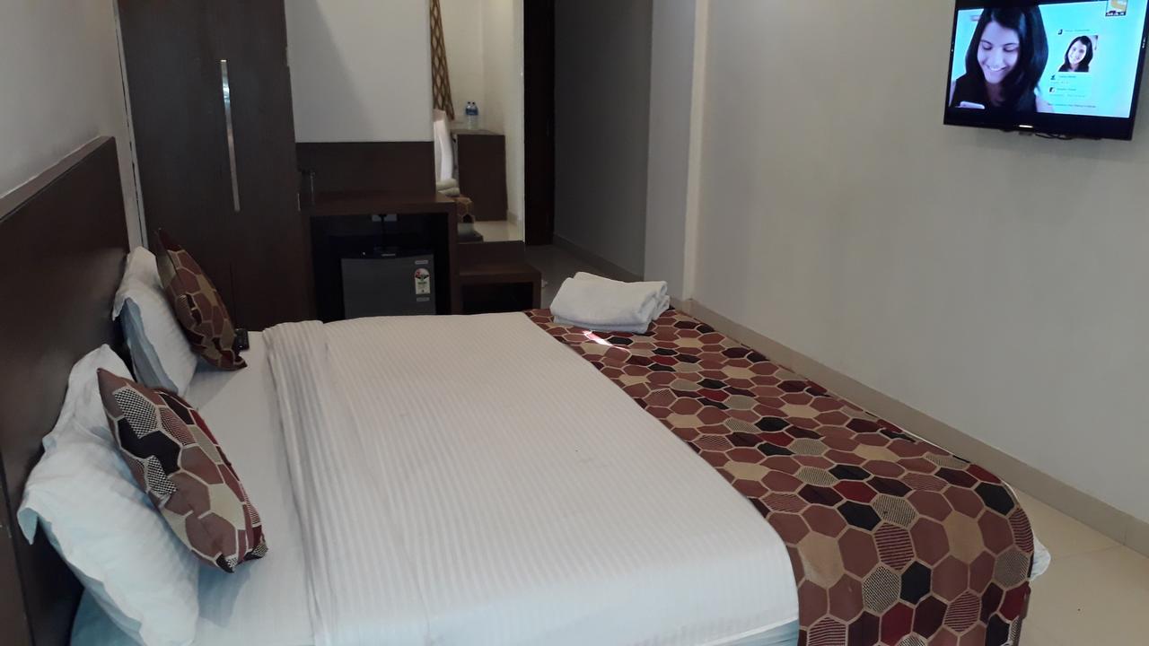 Hotel Delux Inn Agra  Εξωτερικό φωτογραφία